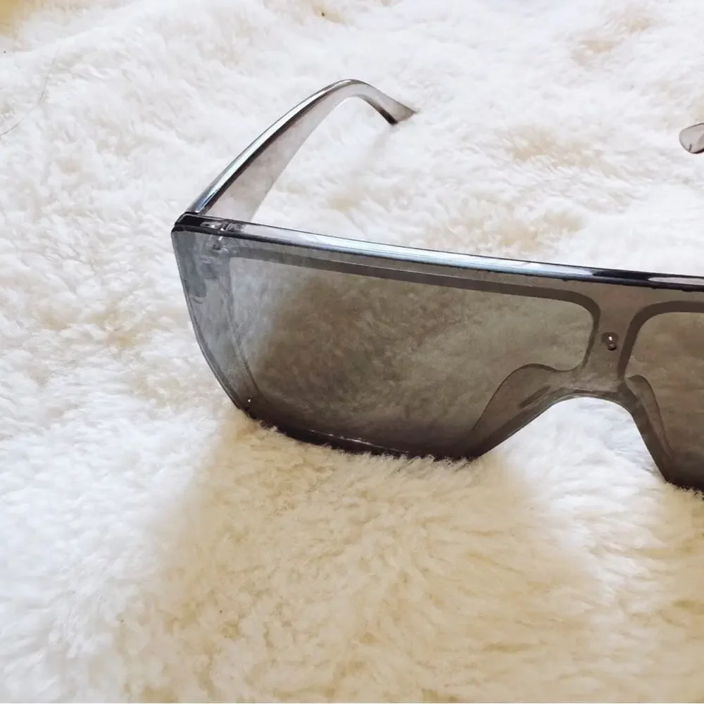 Greta Gray Oversized Statement Sunglasses